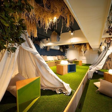 Theater Zzz Hostel Tokyo Bagian luar foto